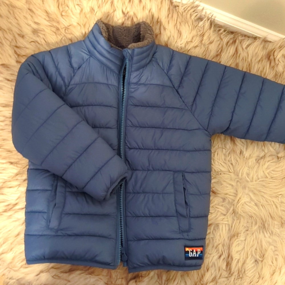 Gap kid's reversible Sherpa fleece lined puffer jacket